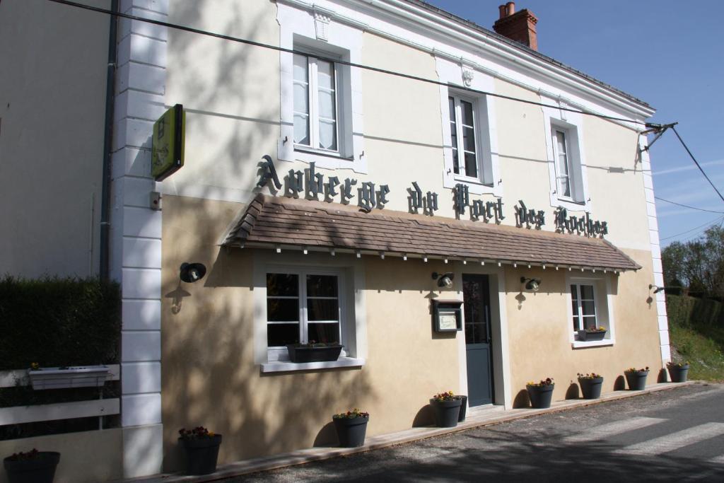 L'Auberge Du Port Des Roches Luche-Pringe Ngoại thất bức ảnh